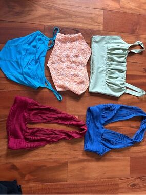 Assorted Women’s Tops (x16) Royal Blue